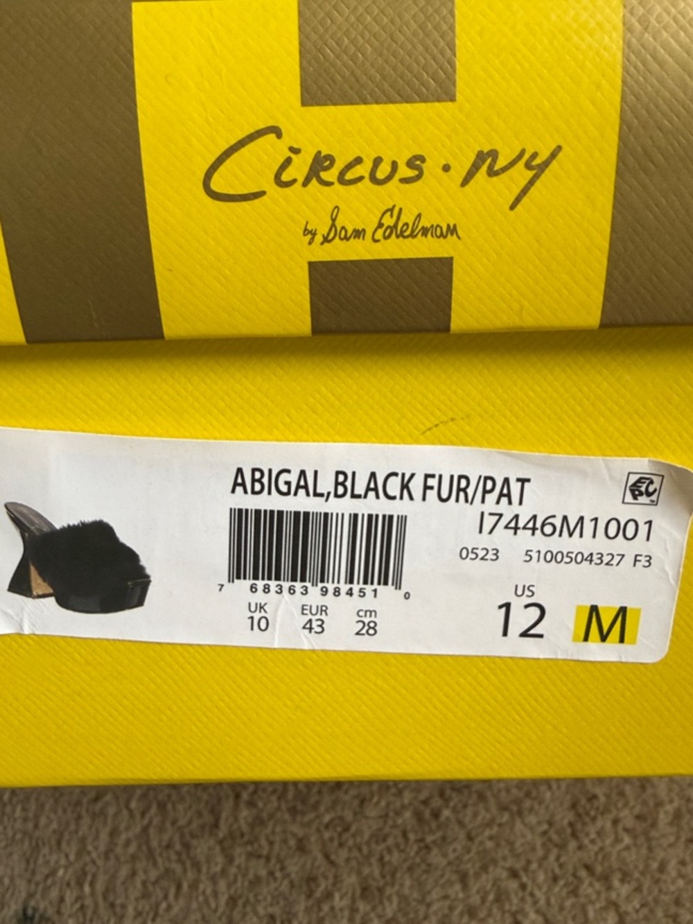 Circus by Sam Edelman Black Faux Fur Platform Mule - Picture 4 of 4